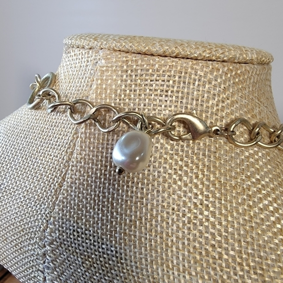 Francesca's Faux pearl and clear faceted bead chunky statement necklace - Picture 8 of 15